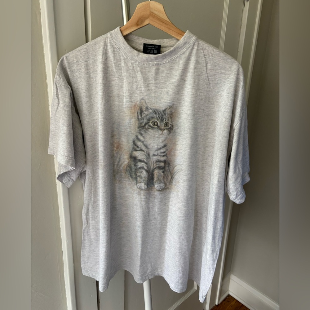 Cat Graphic 100% Cotton  T-Shirt - Light Gray with Kitten Print Sz Lg